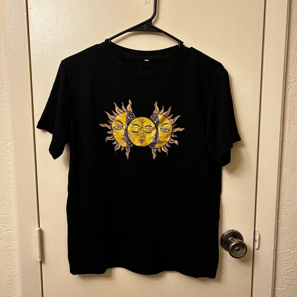 Graphic tee